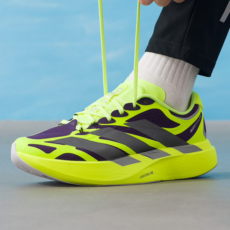 아디다스 남성용 신발, 오리지널 경량 로드 러닝화, 통 - Lightweight Road Running Shoes 리뷰 및 가격