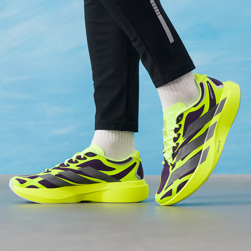 아디다스 남성용 신발, 오리지널 경량 로드 러닝화, 통 - Lightweight Road Running Shoes 리뷰 및 가격
