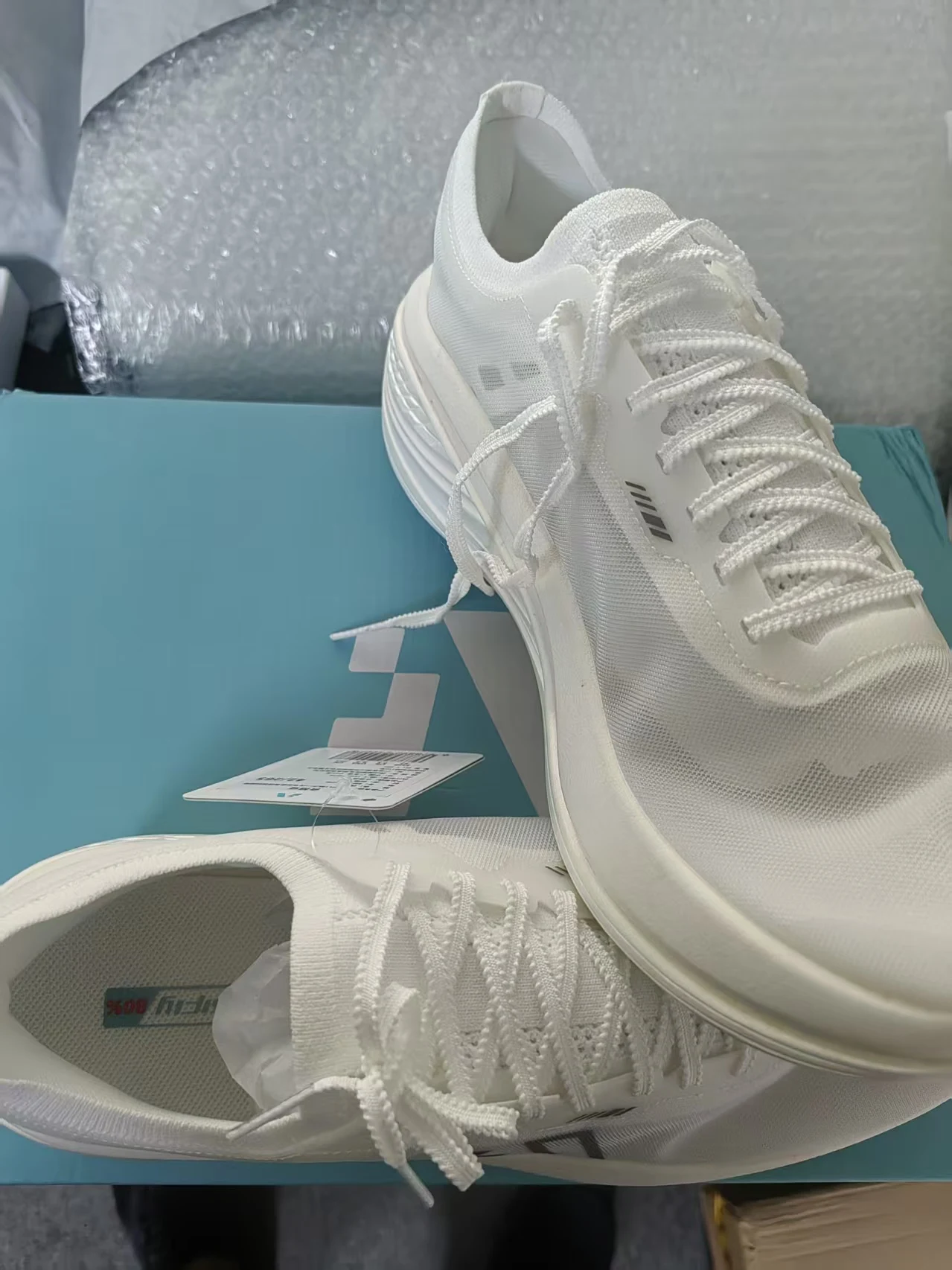 런스플라이 건파이어 카본 플레이트 러닝화, 가벼운 무게 - Lightweight Road Running Shoes 리뷰 및 가격