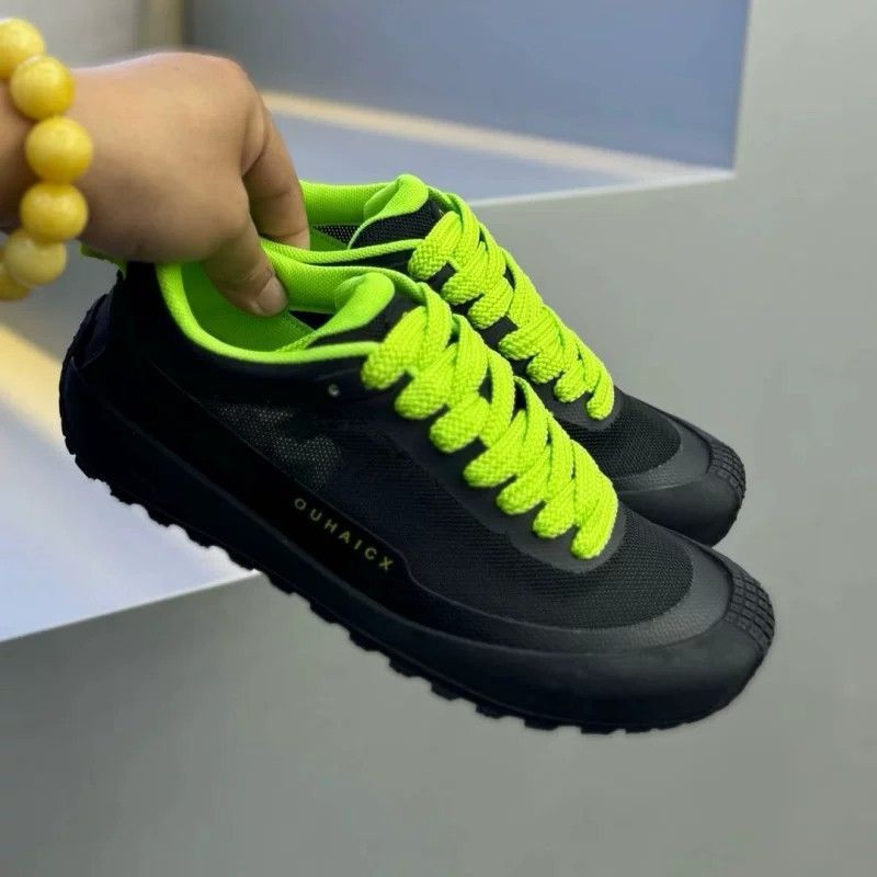 솔리드톤 미끄럼 방지 남성 로우탑 스니커즈 땀 흡수 니 - Knit Fabric Lace Up Sneakers 리뷰 및 가격